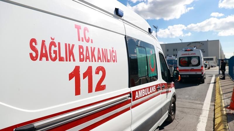 Siirt'te devrilen tırın sürücüsü yaralandı