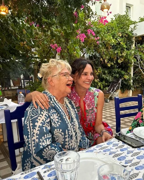 0X0 Hande Ataizinden Yillar Sonra Gelen Ruhsar Itirafi Bakin Ruhsari Aslinda Kim Oynayacakmis Rolu Almak Icin 1747212973975