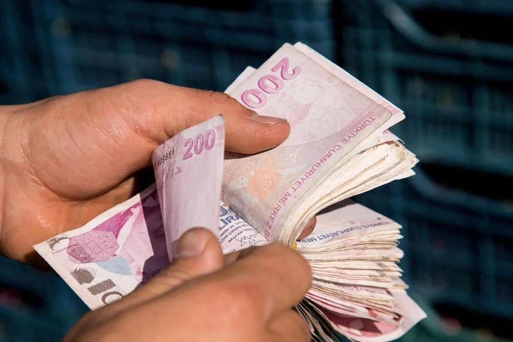 1Kr0Utg7E Ea4J M C O X5F1 Ww