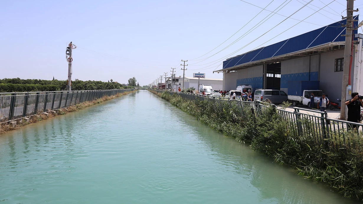 Adanada Sulama Kanalinda Erkek Cesedi Bulundu Fhbs