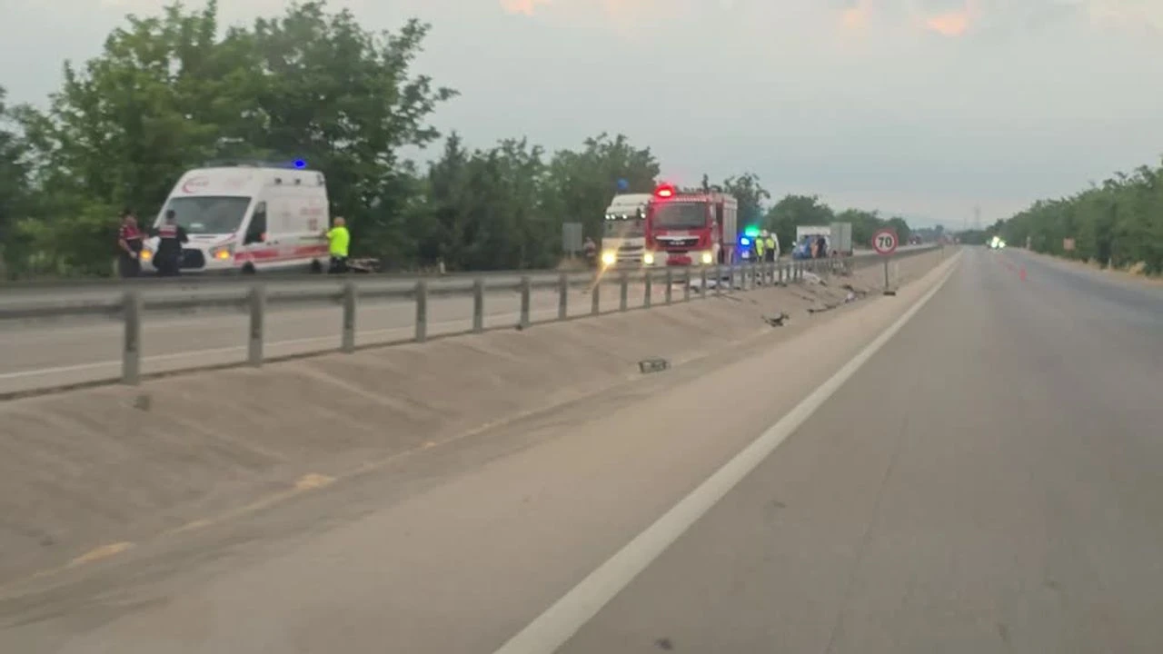 Balikesir Susurlukta Feci Kaza 3 Kisi Hayatini Kaybetti