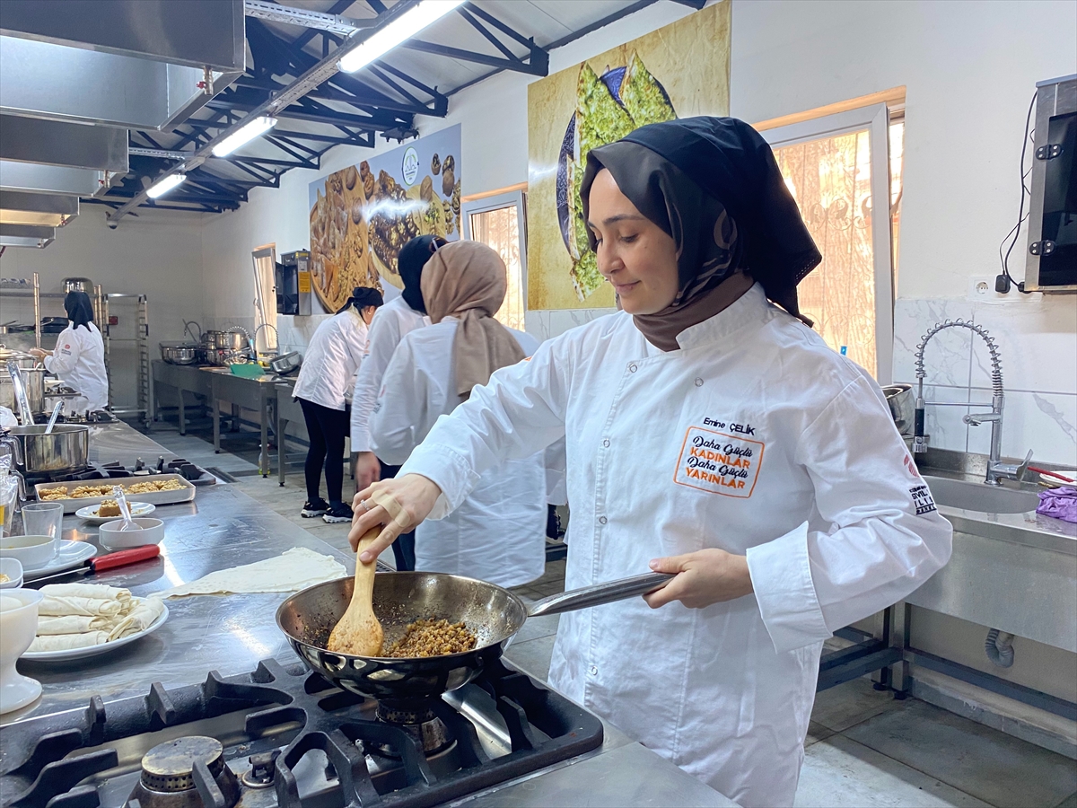 Maraş Kadinlar Mutfak (3)
