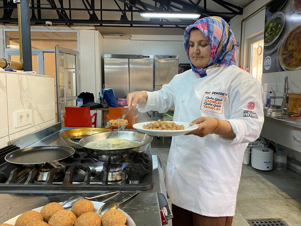 Maraş Kadinlar Mutfak (4)