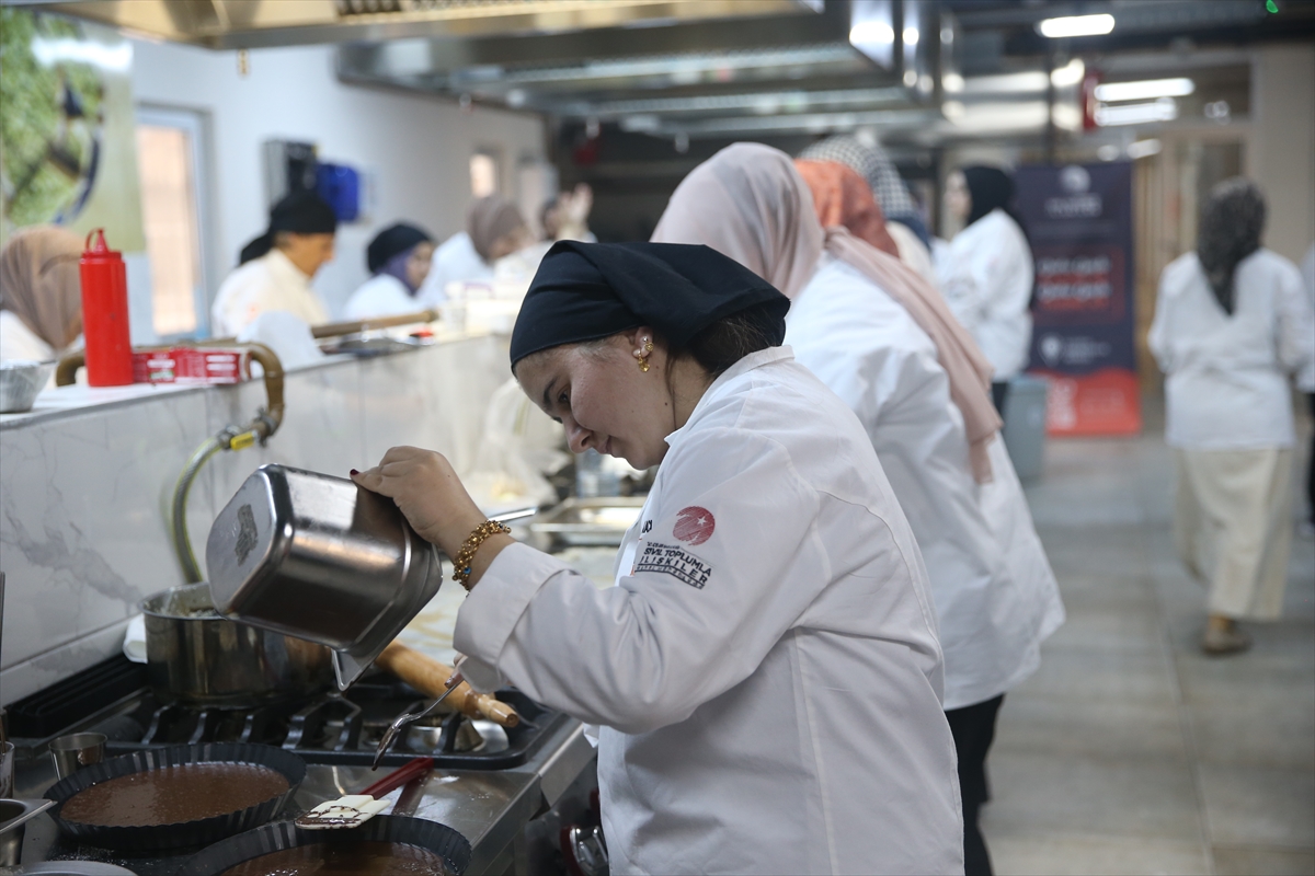 Maraş Kadinlar Mutfak (6)