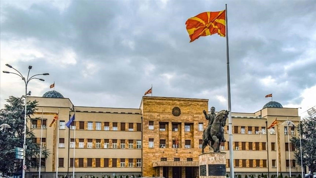 Kuzey Makedonya Da Bekarlardan Vergi Alinmasi Gundemde