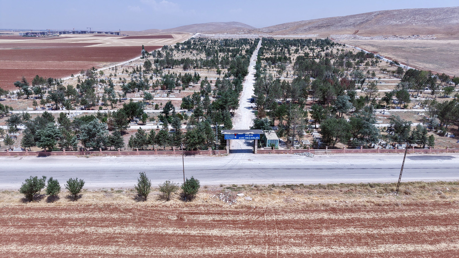 Maraş Bş Afşi̇n Mezarlik Çalişma