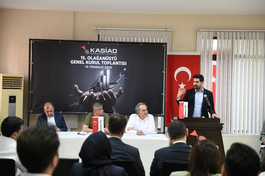 Photo By Kahramanmaraş Kasi̇ad On July 14, 2025. 10 Kişi Ve Şunu Diyen Bir Yazı ' Kasi̇ad 15. Olağanüstü Genel Enelkurultoplantisi Kurul Toplantisi Topla 14Temmuz2025 14 Temmuz 2025 אגשושם ' Görseli Olabilir.