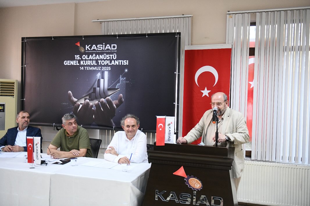 Photo By Kahramanmaraş Kasi̇ad On July 14, 2025. 4 Kişi Ve Şunu Diyen Bir Yazı ' Kasi̇ad 15. Olağanüstü Genel Genelkurultoplantisi Kurul Genelkurul Toplantisi 14 Temmuz 2025 1 司 Asia Kasiad ושם ' Görseli Olabilir.