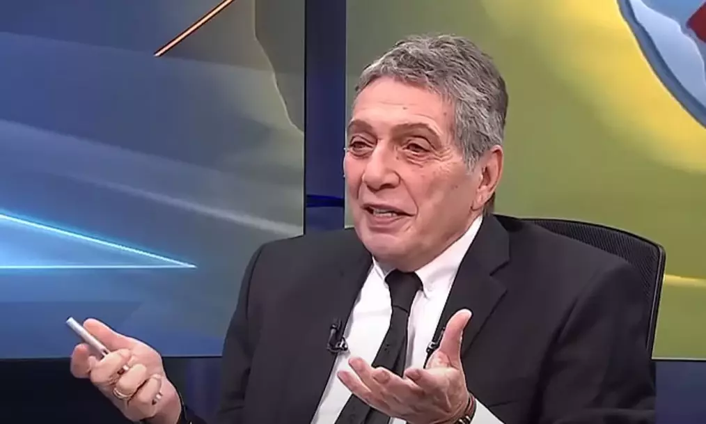 68944Cb8F35Da803738E9418