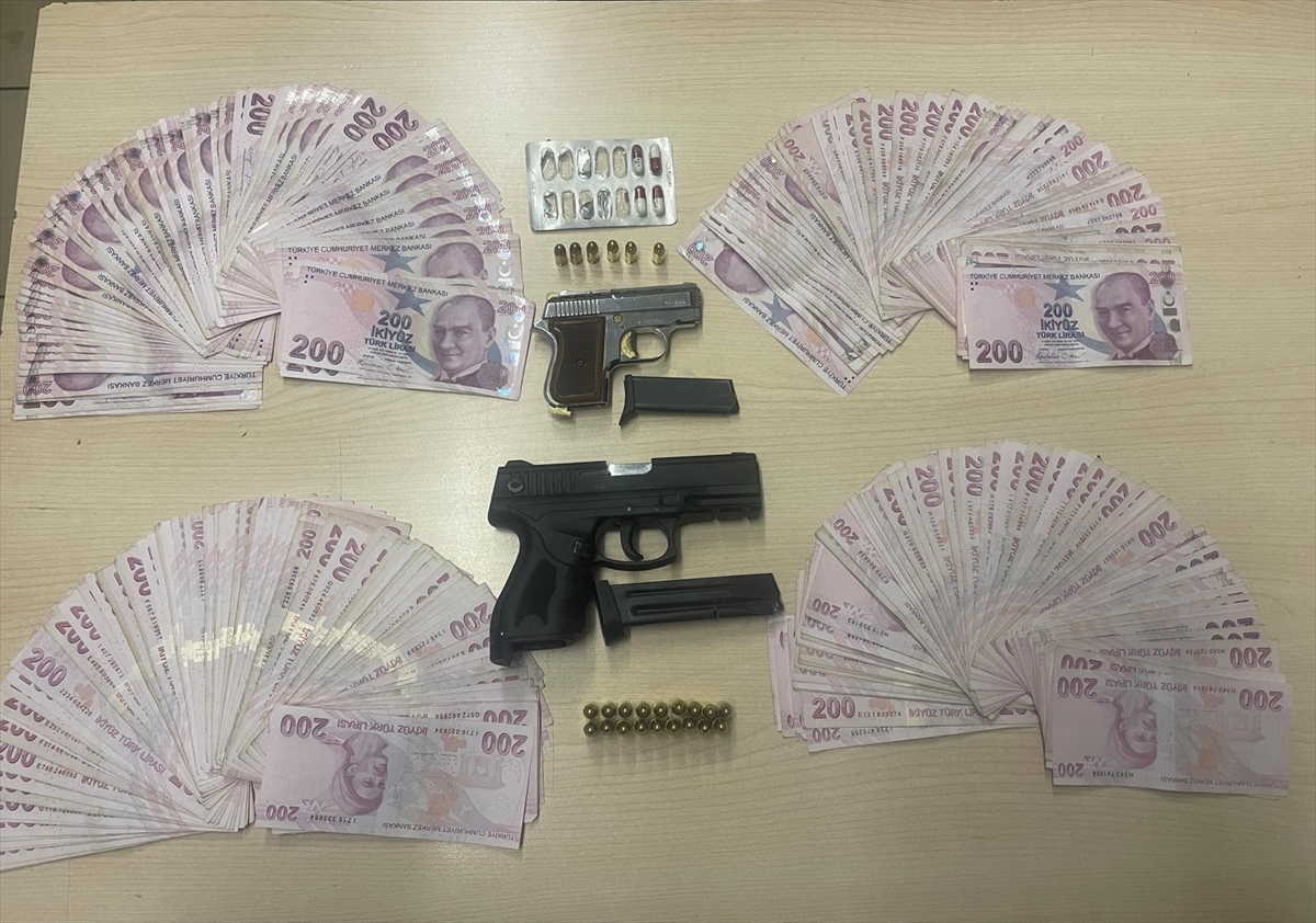 A A 20250813 38815728 38815727 A D A N A D A H A S T A C O C U G U N U N T E D A V I S I I C I N Y A P T I G I B I R I K I M I D O L A N D I R I C I L A R A K A P T I R D I