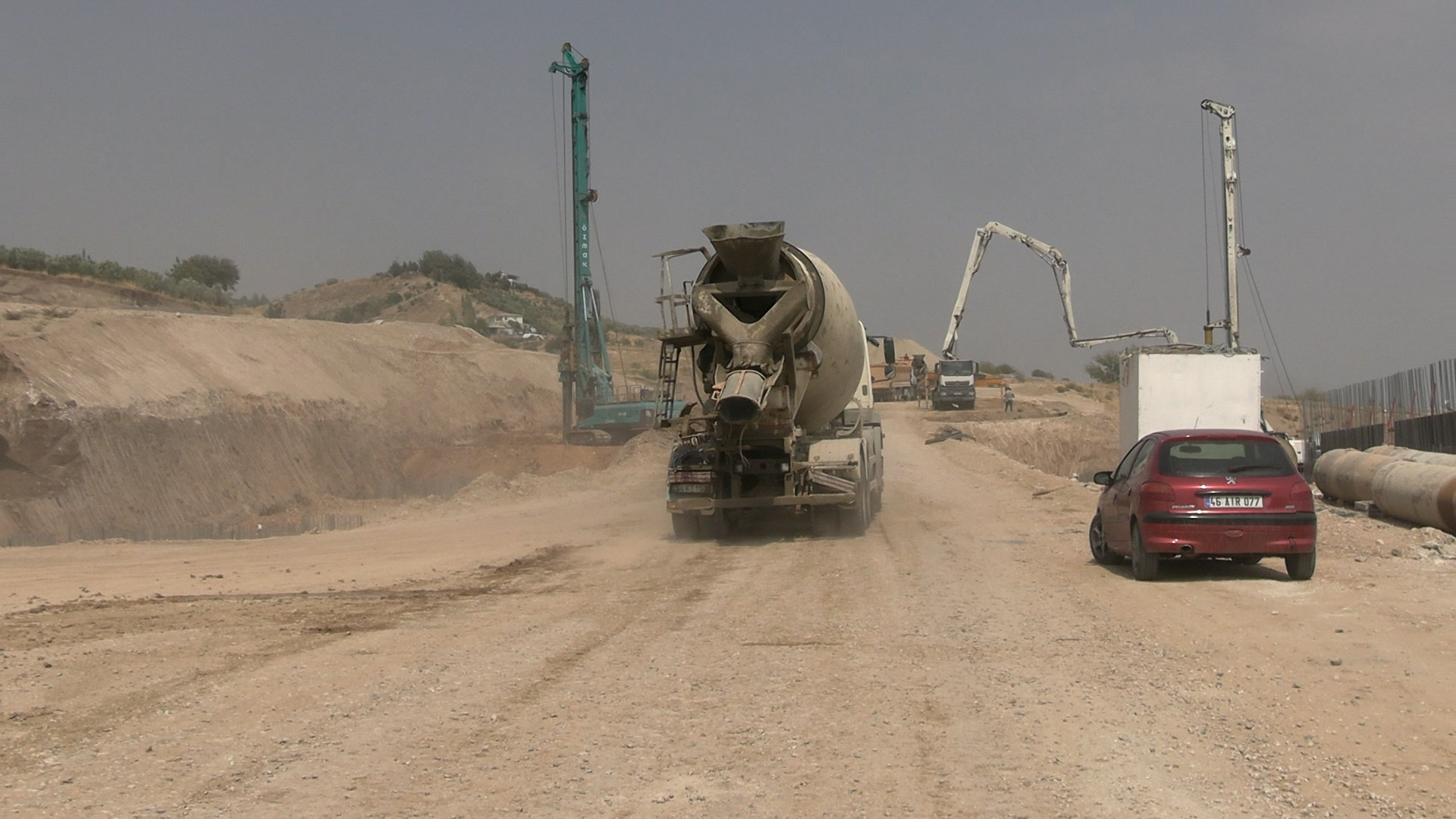 Maraş Debgi̇ci̇ Yol Çalişmasi