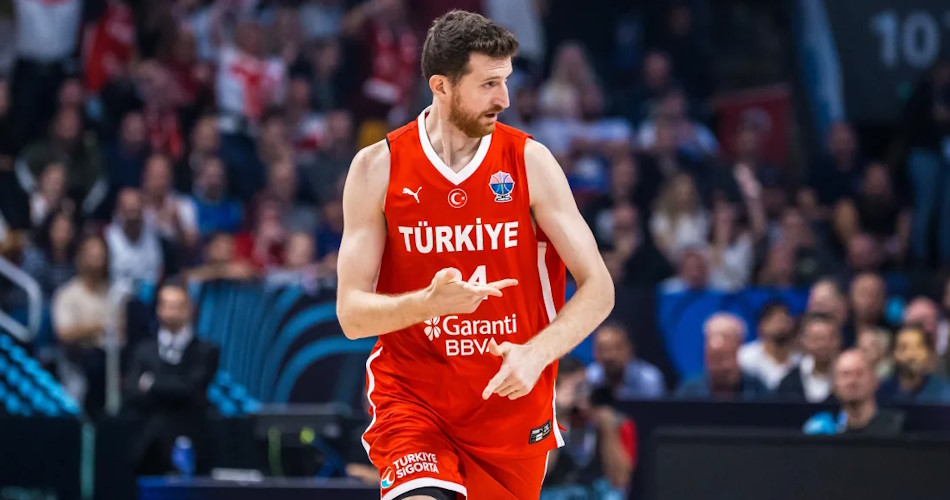 19A2006C Ercan Osmani Signals Turkiye V Greece Eurobasket Fiba