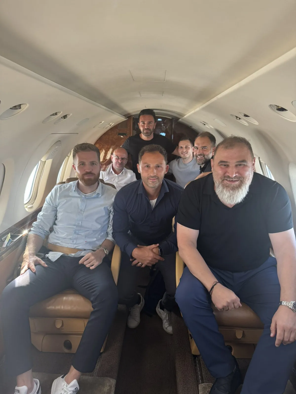 68C12Ea6A74A4858 W1200Xh1600