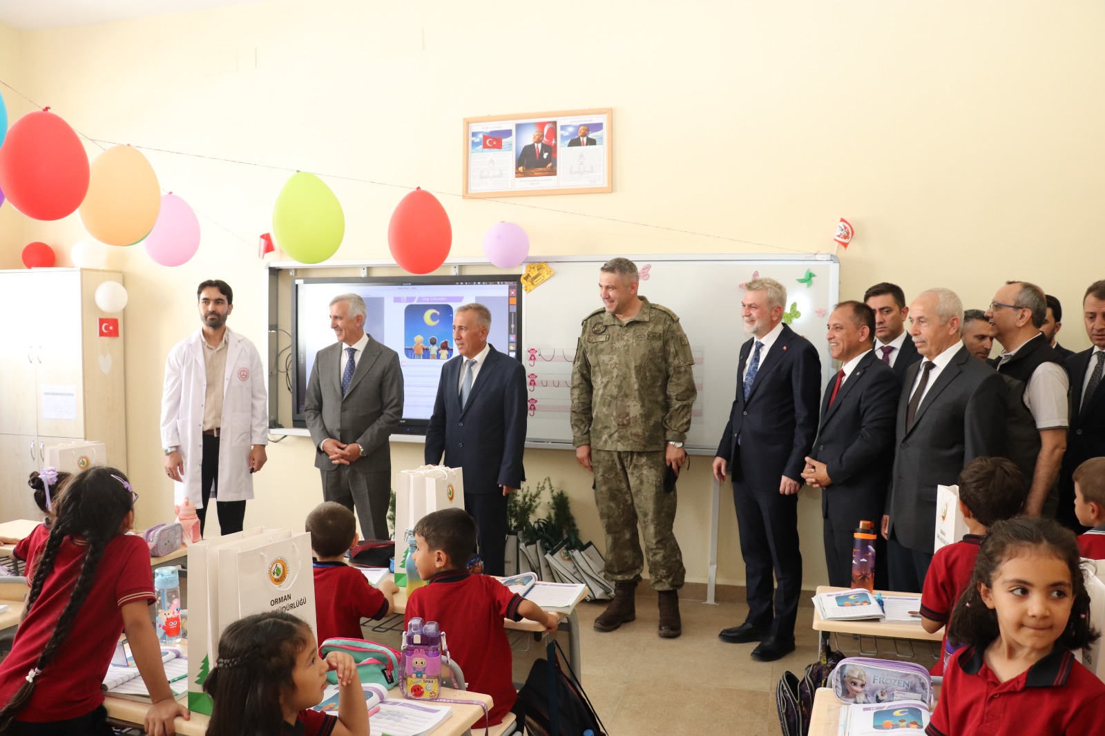 Mi̇lli̇ Eği̇ti̇m İlköğreti̇m Haftasi (8)