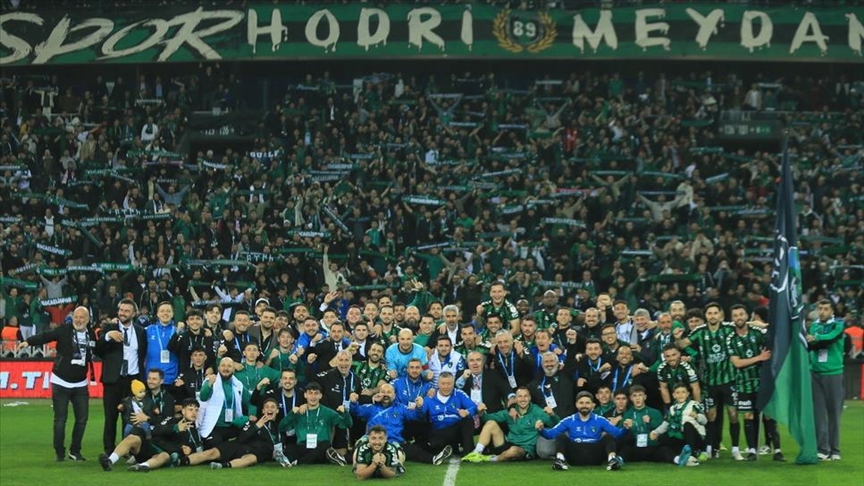 Thumbs B C 8186F8825E95710937E1Db7Ade6482Ff