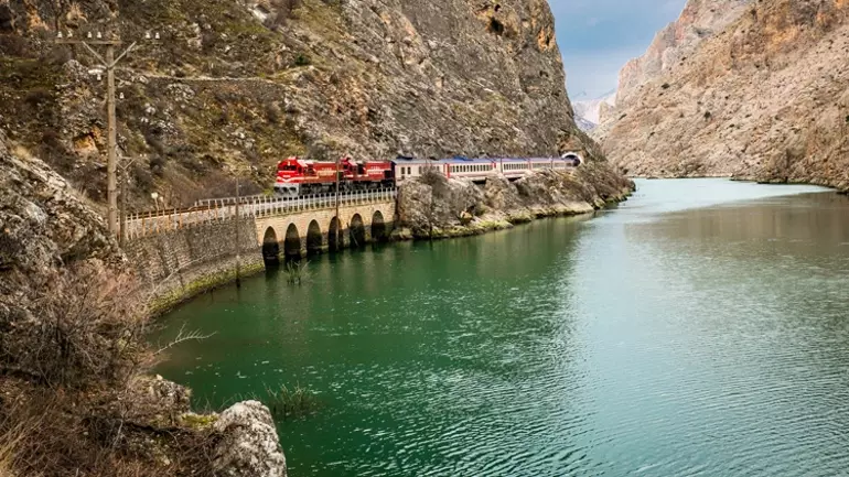 68Fdbeff56617A12Eccf572C