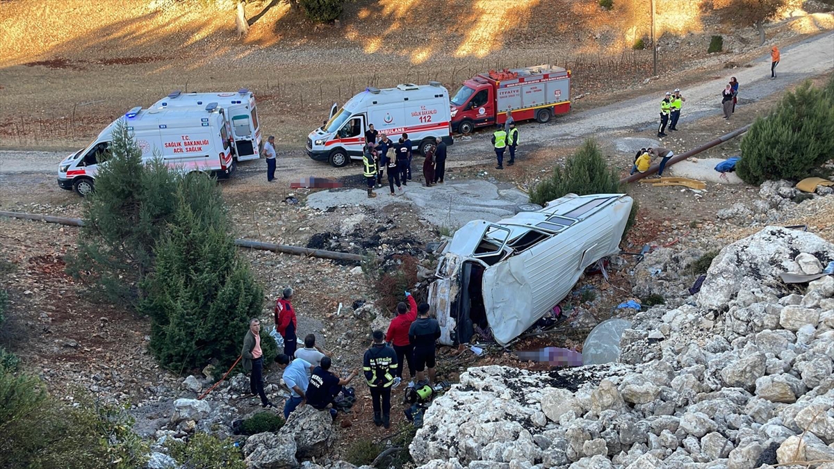 A A 20251007 39331820 39331819 M E R S I N D E S A R A M P O L E D E V R I L E N I S C I S E R V I S I N D E K I 5 K I S I O L D U 14 K I S I Y A R A L A N D I