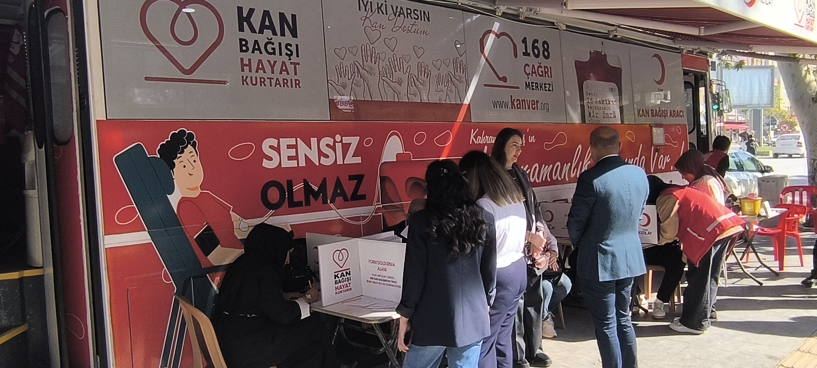 Ak Parti̇ Kan Bağişi (12)