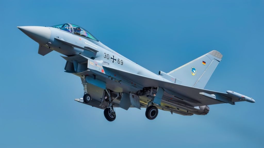Eurofighter Typhoon 1024X576