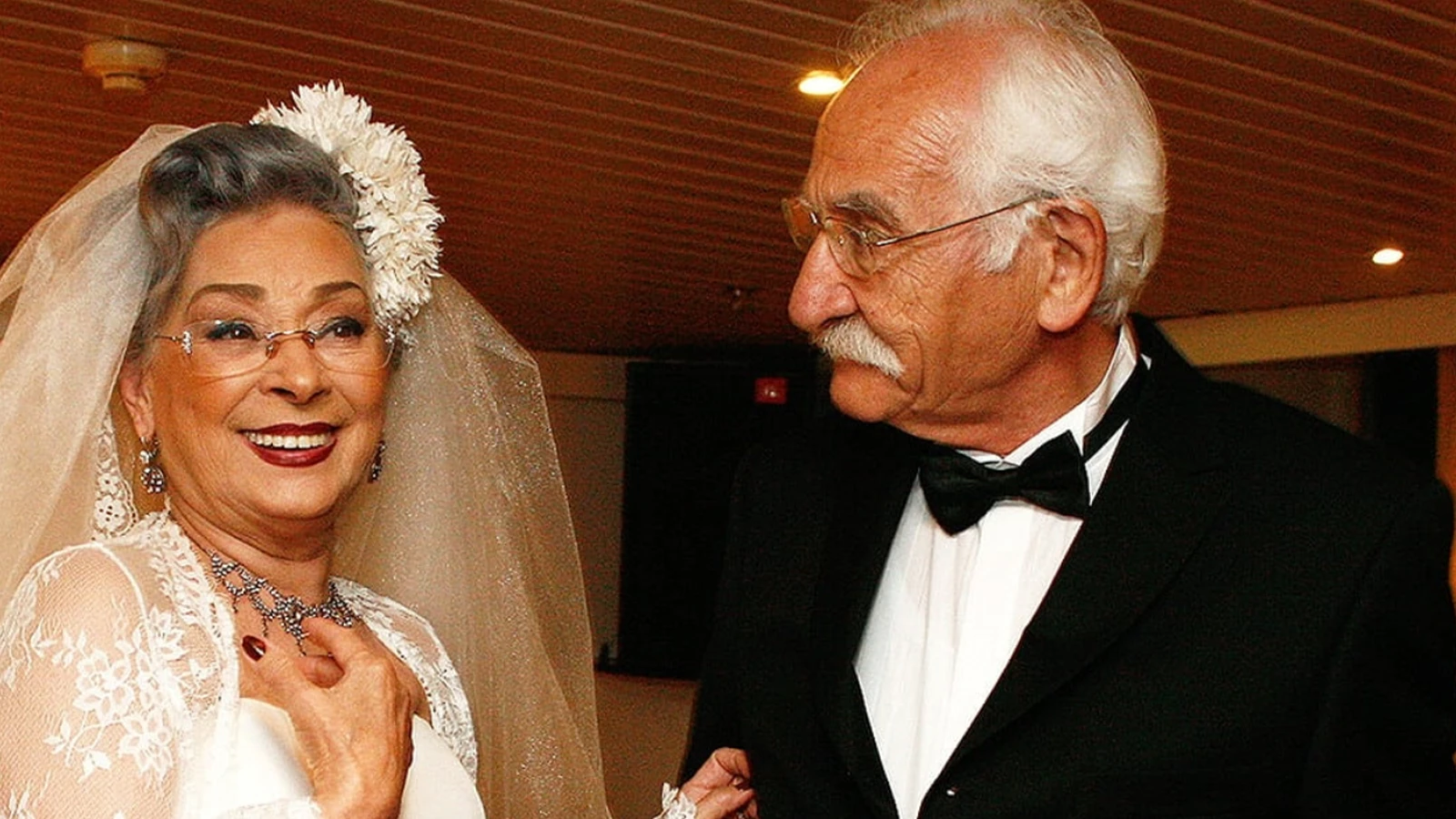 Memik Dedesi Arif Erkin Guzelbeyoglunun 90 Yasina Basti Sevenlerinden Yorum Yagdi