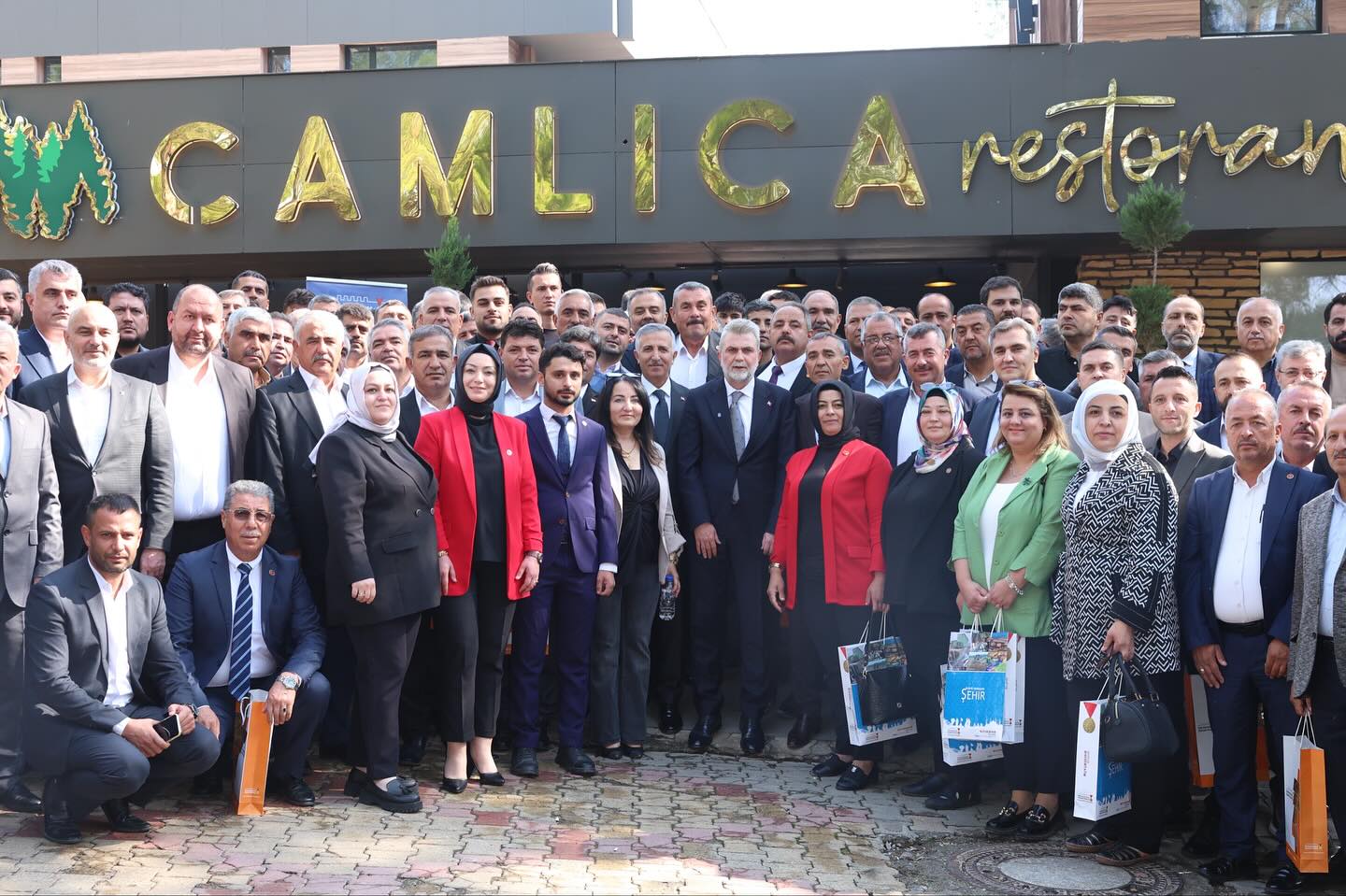 Muhtarlar Çamlica Ve Firat Başkan (2)