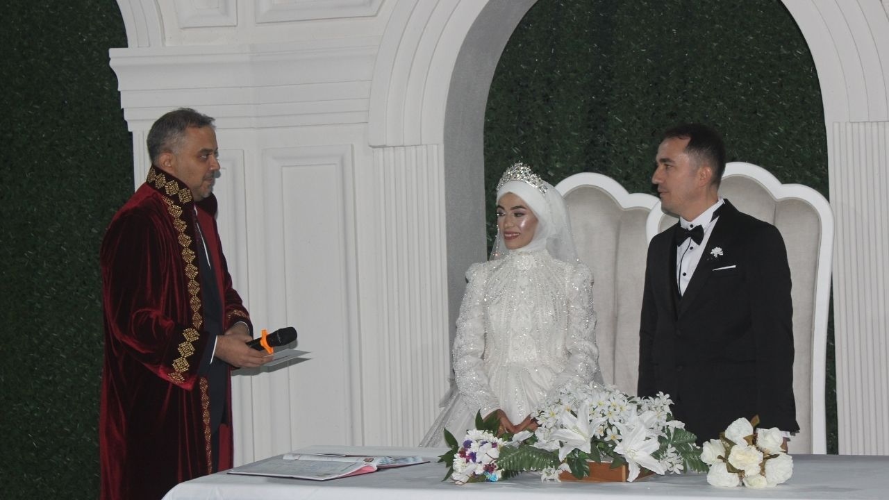 Oni̇ki̇şubat Salon 2