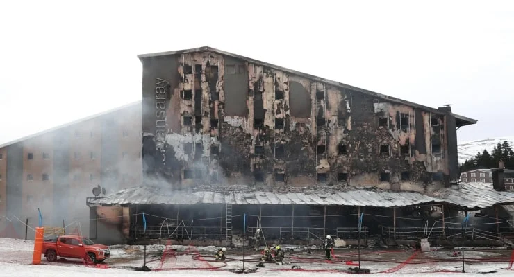 2025 03 27 Kervansaray Otel Yangin Aa