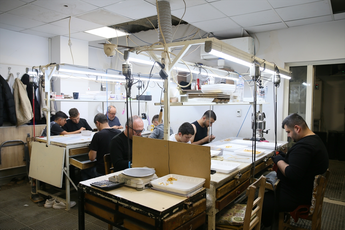 A A 20251115 39713118 39713110 A L T I N S E H I R D E P R E M I N Y I L D O N U M U N D E Y E N I D E N U R E T I M E B A S L A Y A C A K