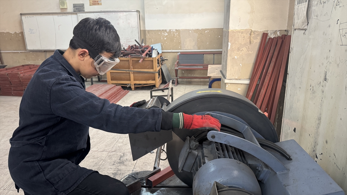 A A 20251125 39801289 39801283 K A H R A M A N M A R A S T A Y E S I L A L A N V E P A R K L A R D A K I M O B I L Y A L A R M E S L E K L I S E S I O G R E N C I L E R I N C E Y E N I L E N I Y O R