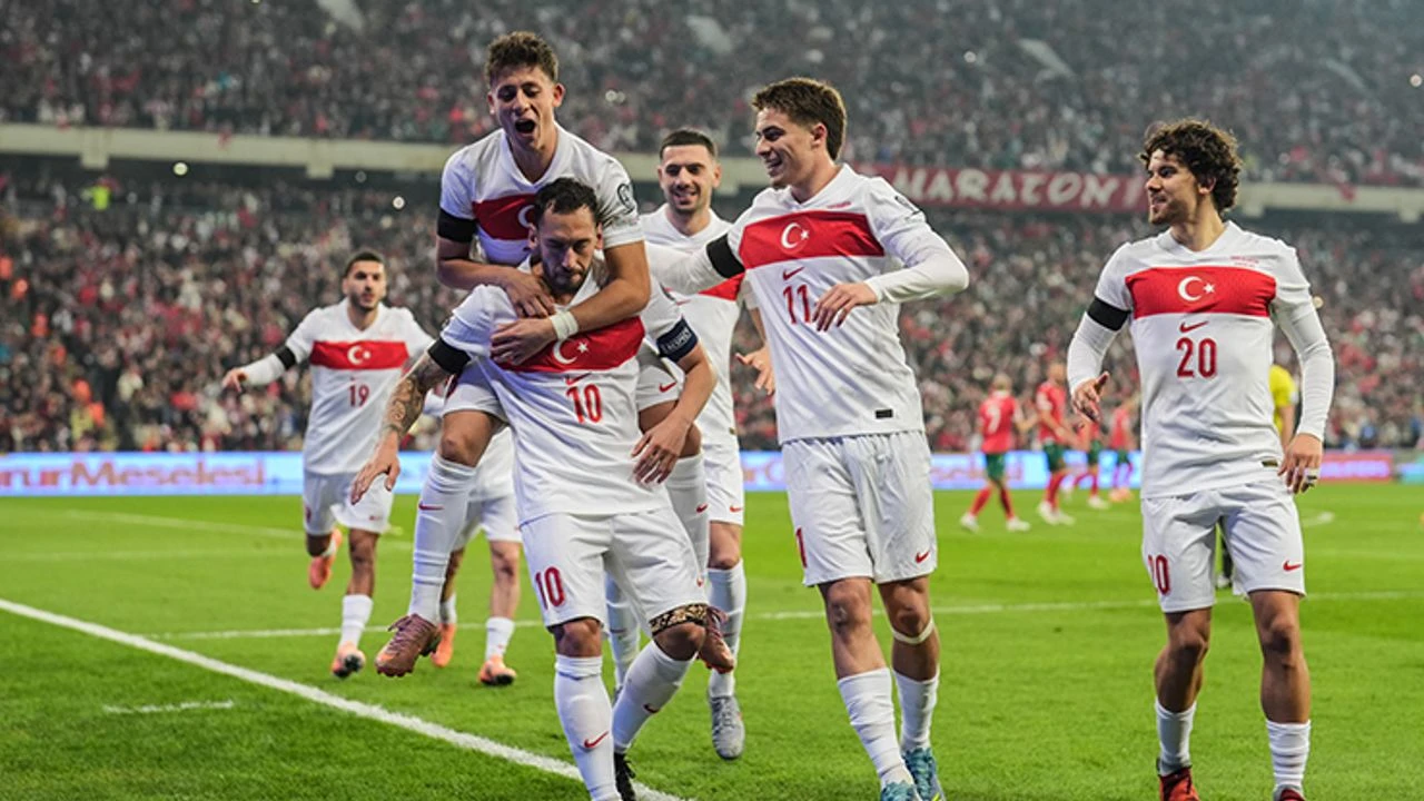 A Milli Takim Ispanyaya Konuk Olacak Hakan Calhanoglu Ve Ismail Yuksek Kadroda Yok