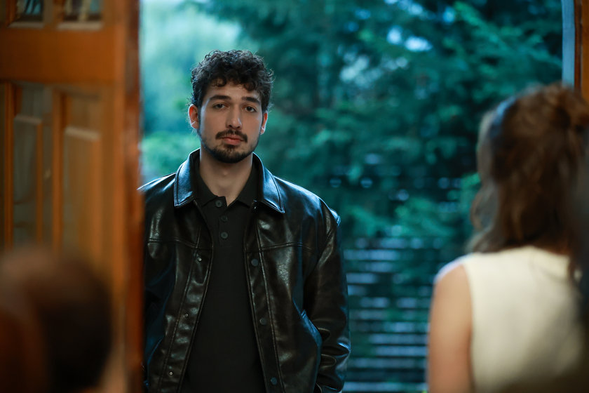 F2Da678E4B2Fe5Dfd121Eb077F4B4C5C 840