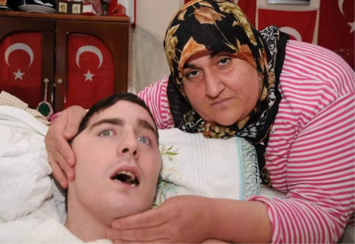 Gulsum Anne Umut U Evlat Edinecek 4857688 Amp