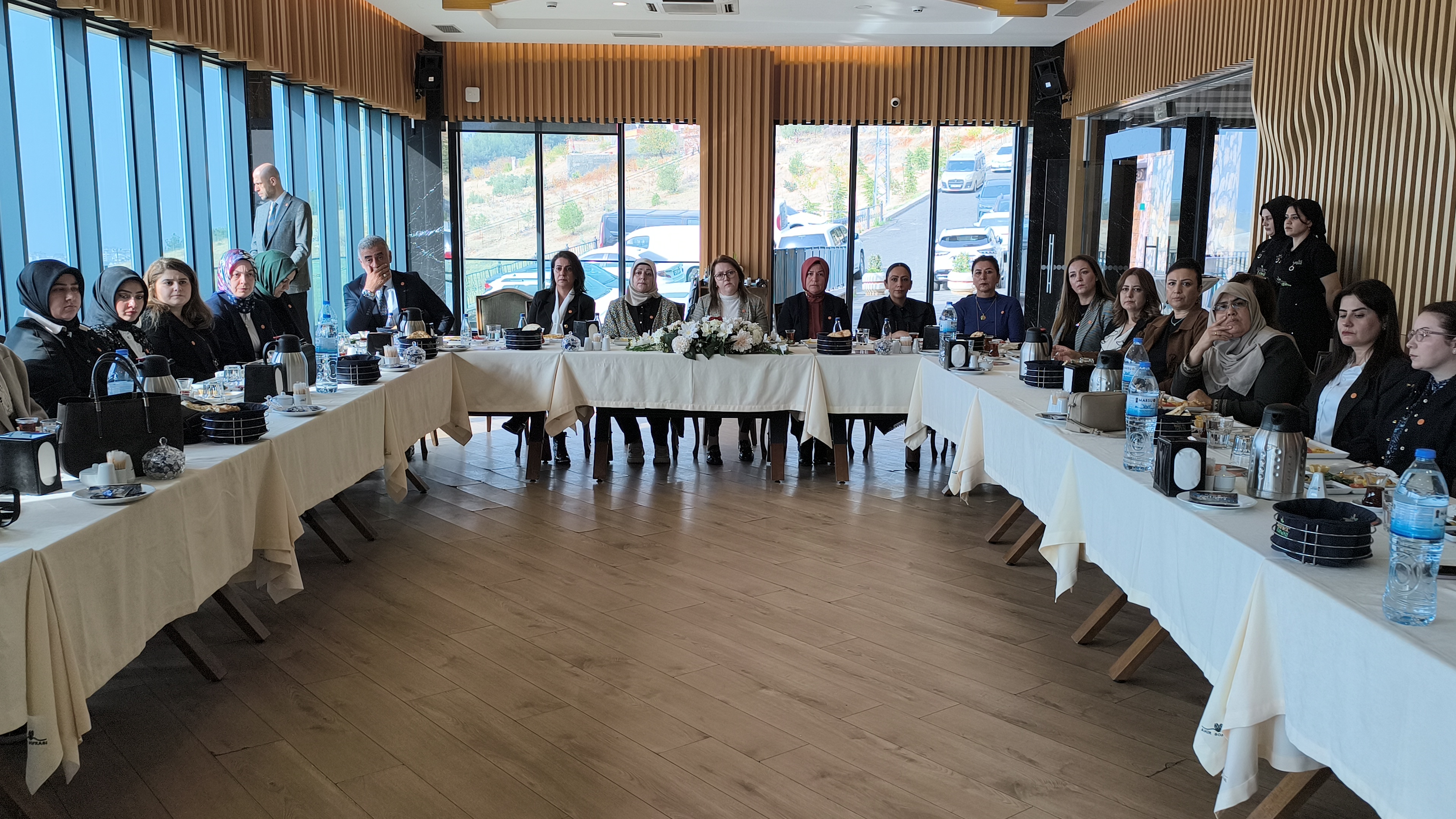 Kadem Kadin Şi̇ddet (5)