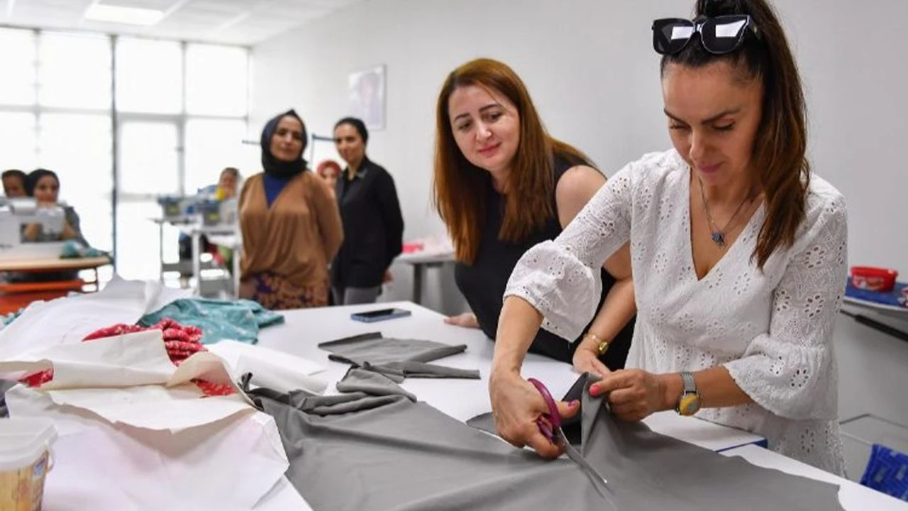 Kadinlar Uretiyor Cocuklar Seviniyor