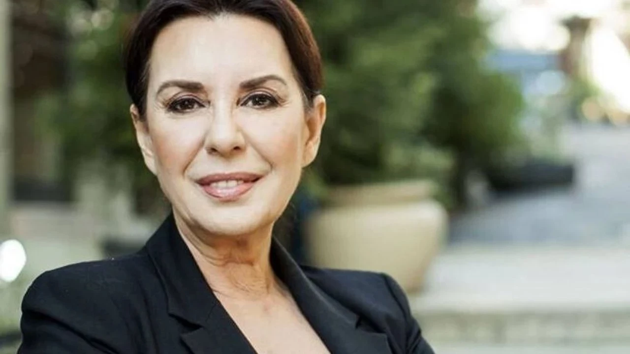 Perihan Savastan Soke Eden Itiraf Anne Baskisina Karsi 13 Yasinda Evlendi Sirz