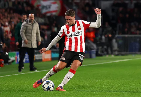 0X0 Fenerbahceden Hollanda Cikarmasi 2 Aday Belirlendi 1765914007988-1