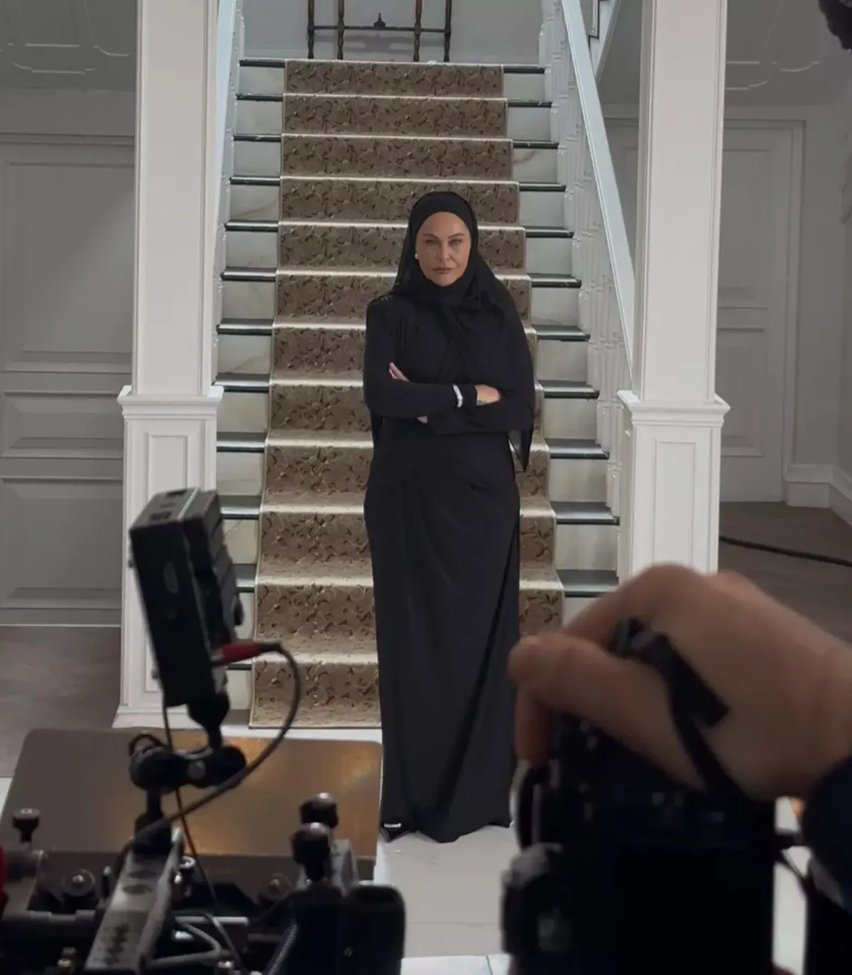 6948F604611Dd951 W1200Xh1373