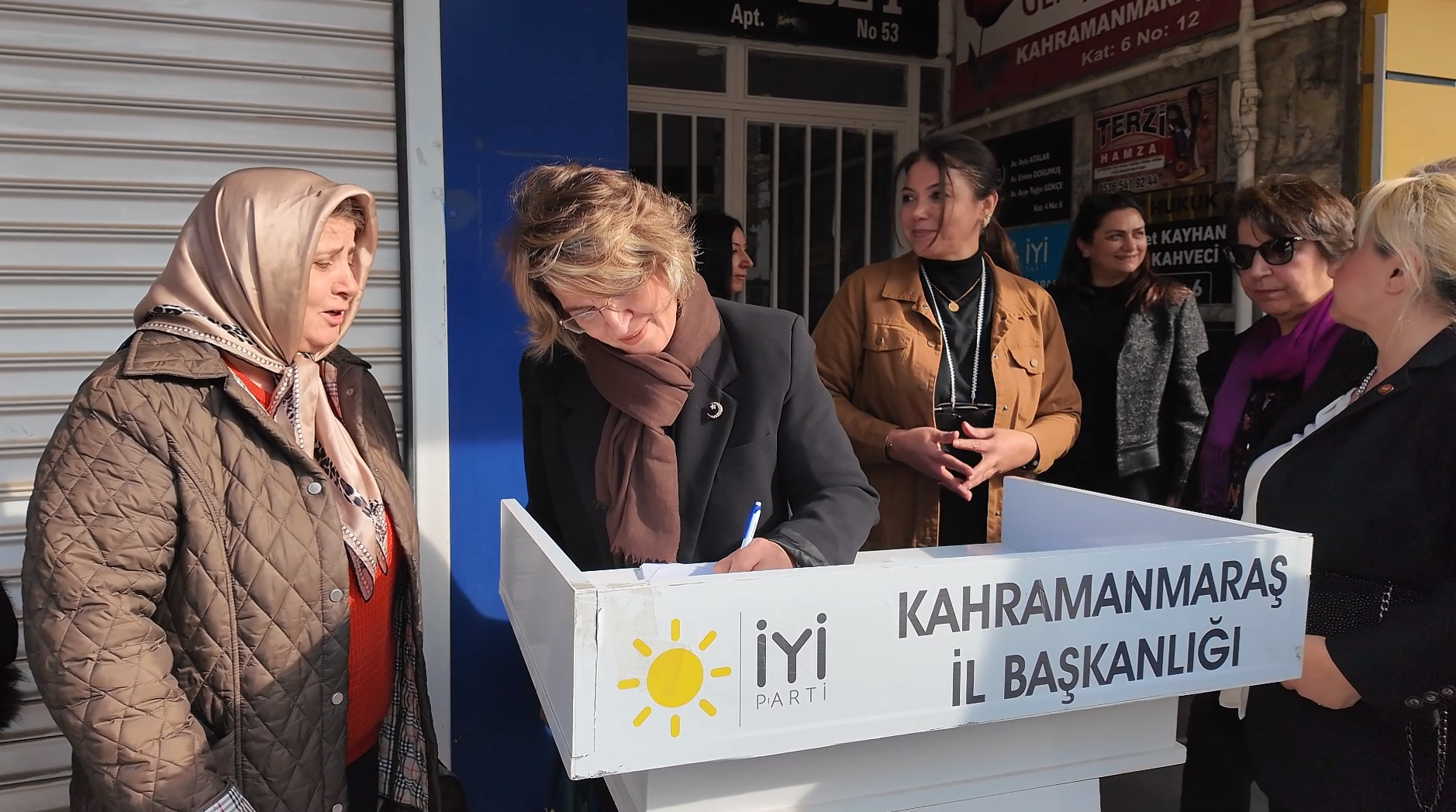 Kadinlar Gezi̇nti̇ 2