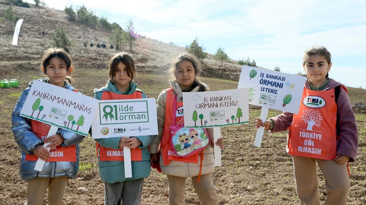 Kahramanmarasta 81 Ilde 81 Orman Projesi Kapsaminda 30 Bin Fidan Toprakla Bulustu