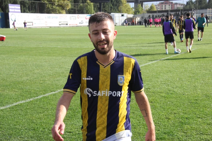 Kocaeli Gazetesi Izmitli Futbolcu U Zixd