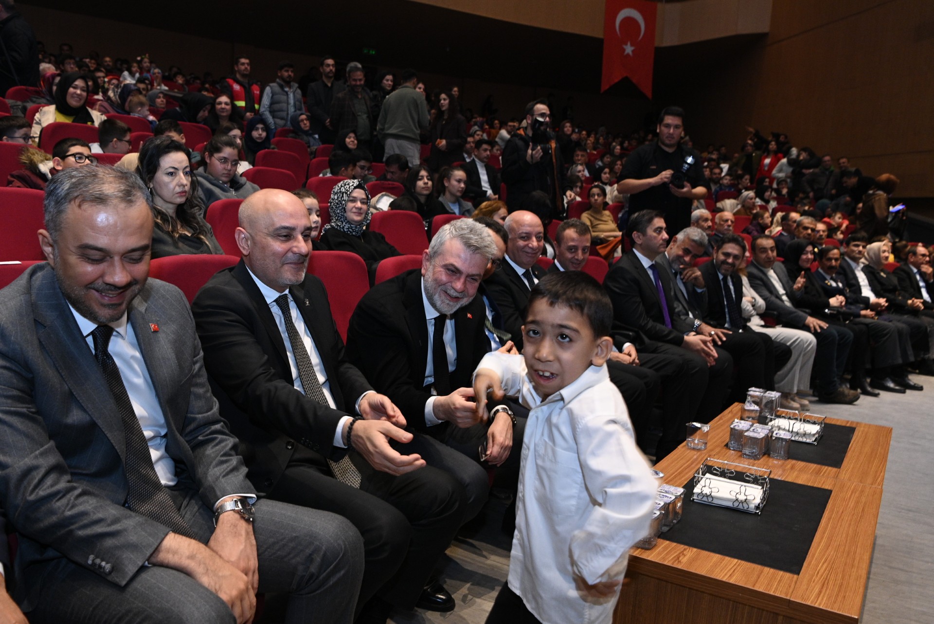 Thumbnail S H N 5989