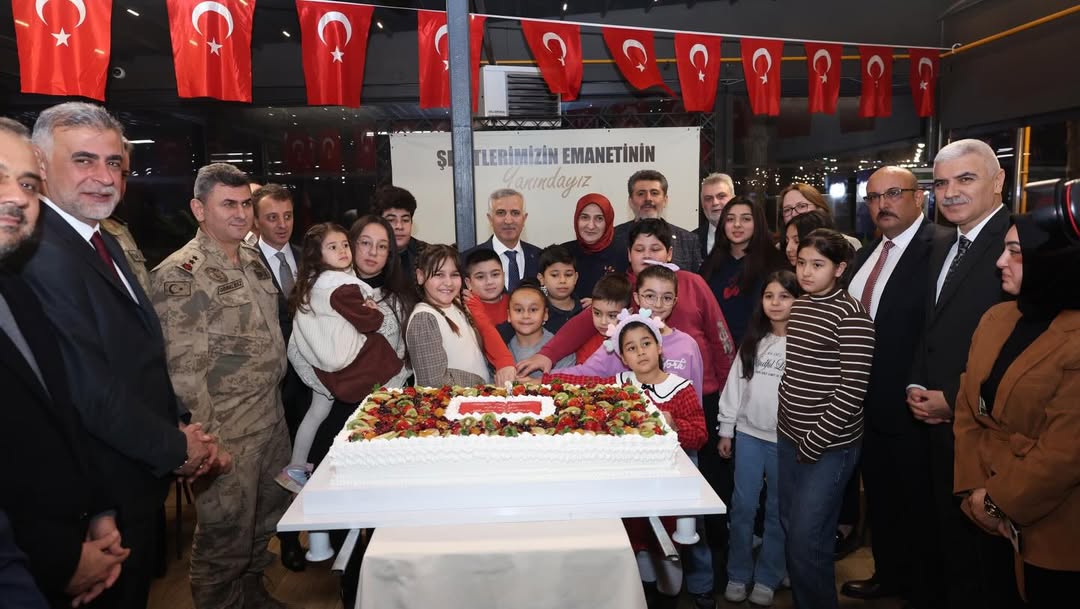 624176558 17863894443569096 1168602429428593212 N