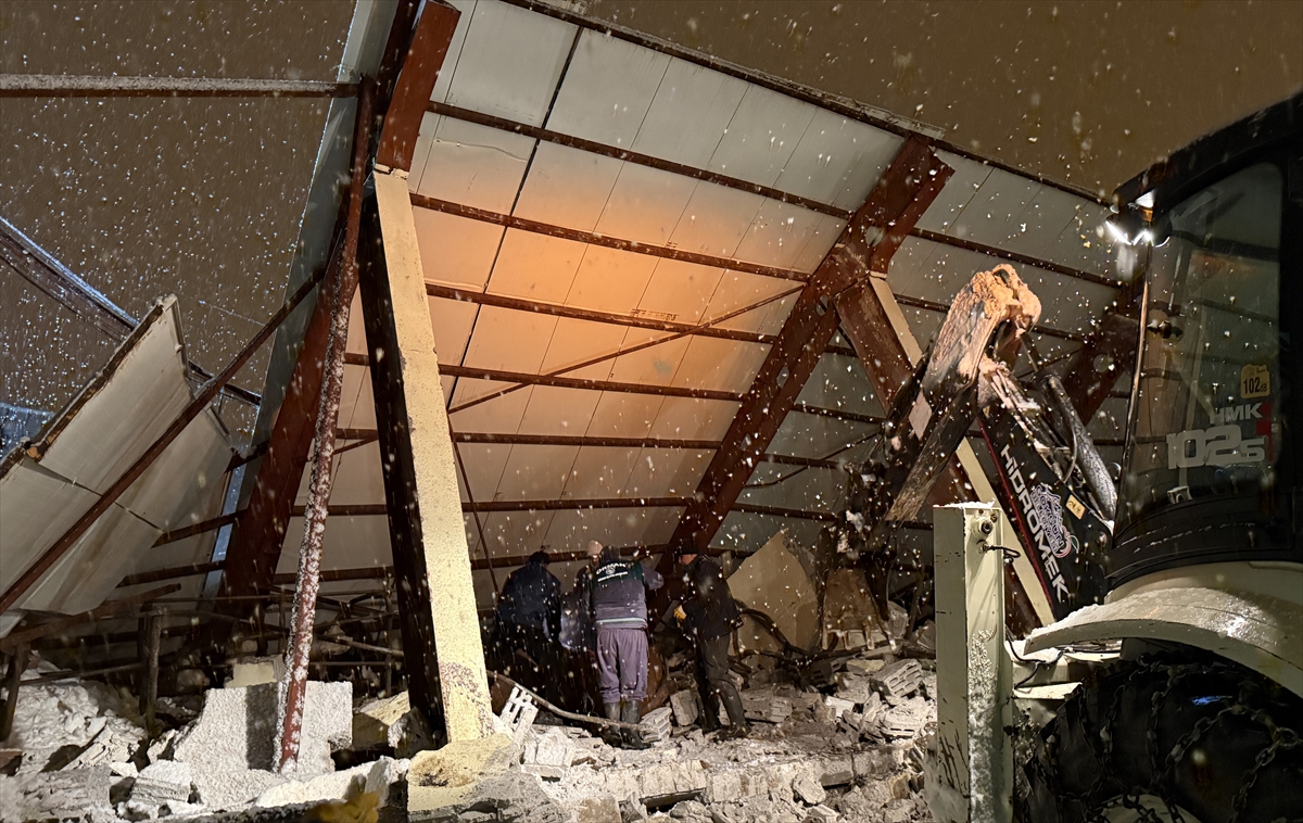 A A 20260112 40236127 40236123 K A H R A M A N M A R A S T A K A R N E D E N I Y L E C A T I S I C O K E N B E S I A H I R I N D A 18 B U Y U K B A S T E L E F O L D U