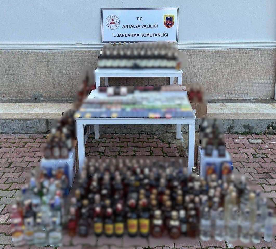 Antalya'da 4 milyon 350 bin liralık gümrük kaçağı ürün ele geçirildi
