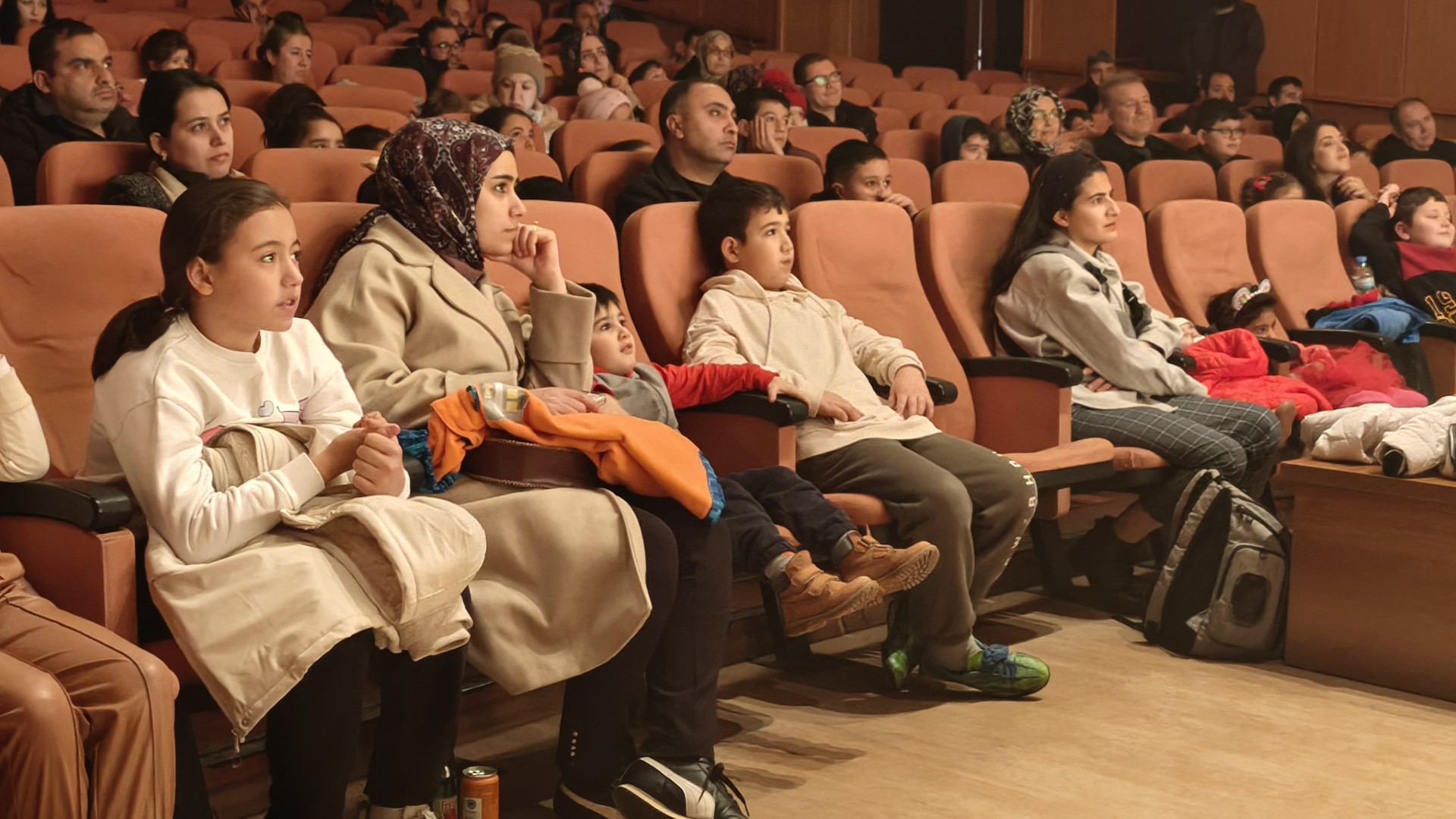 C7F2F5F0 418B 4030 B5Fd C644B31A9007