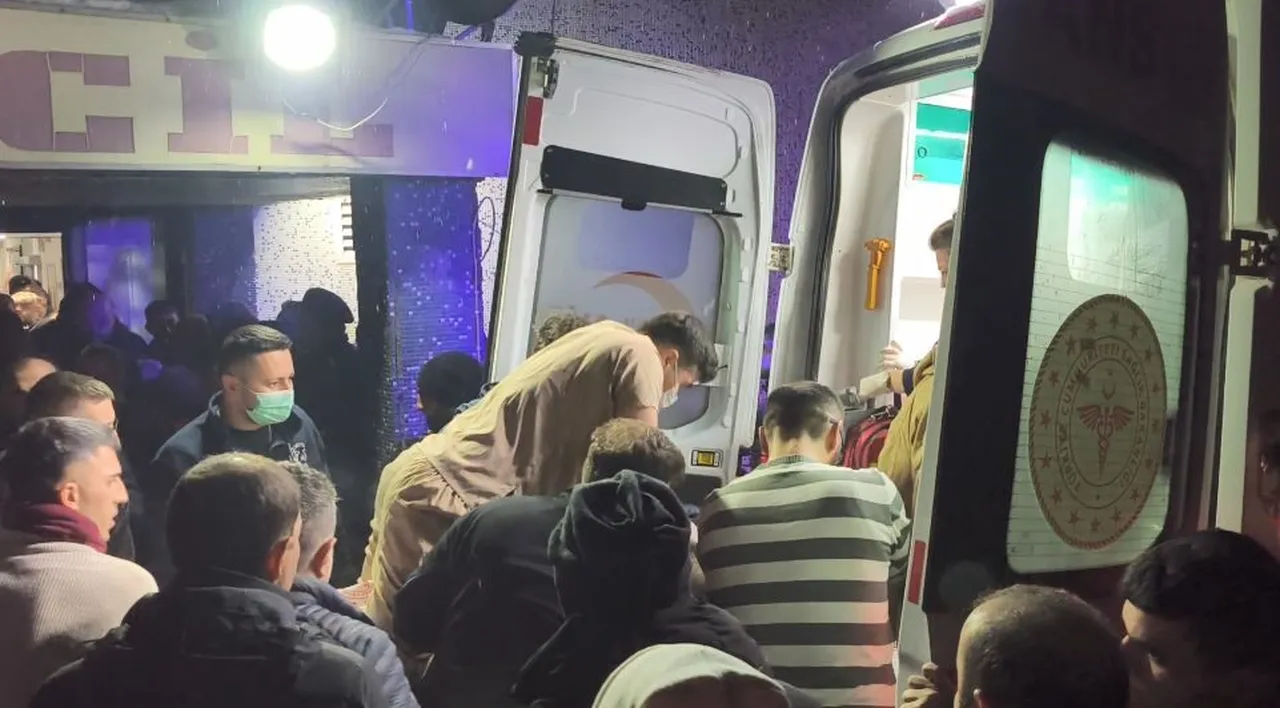 Doktordan Sedye Uzerinde Kalp Masaji Herkes O Anlara Kilitlendi 1764968 202601210934 20260121093412 1