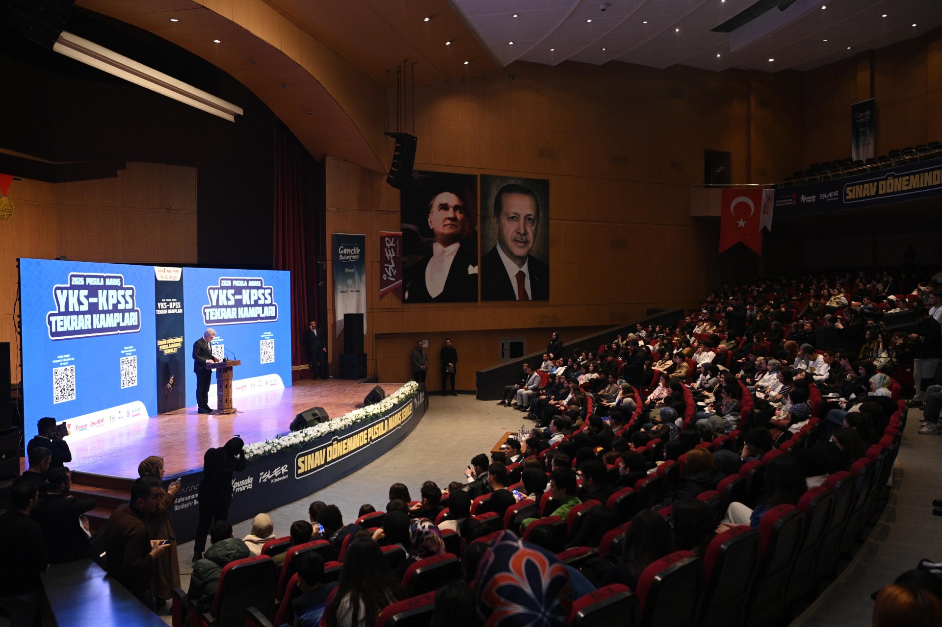 Ee4C2091 3156 4858 B444 Ef3858D49Edb