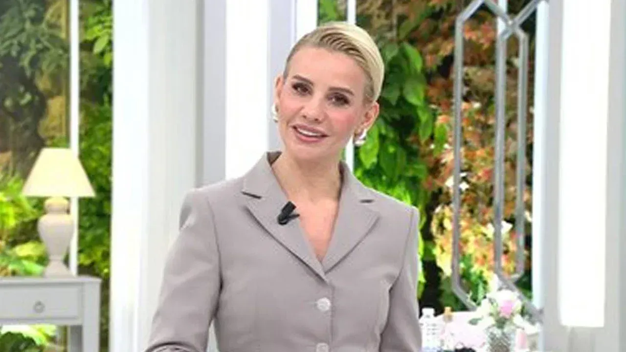 Esra Erol Seriat Burada Yok Dedi Gericiler Rahatsiz Oldu Hedef Gosterdiler