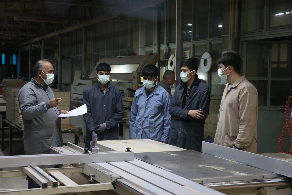 A A 20260204 40454173 40454166 6 S U B A T D E P R E M L E R I N I N U C U N C U Y I L I K A H R A M A N M A R A S T A M E S L E K L I S E L E R I N D E D E P R E M E R A G M E N U R E T I M A R T T I