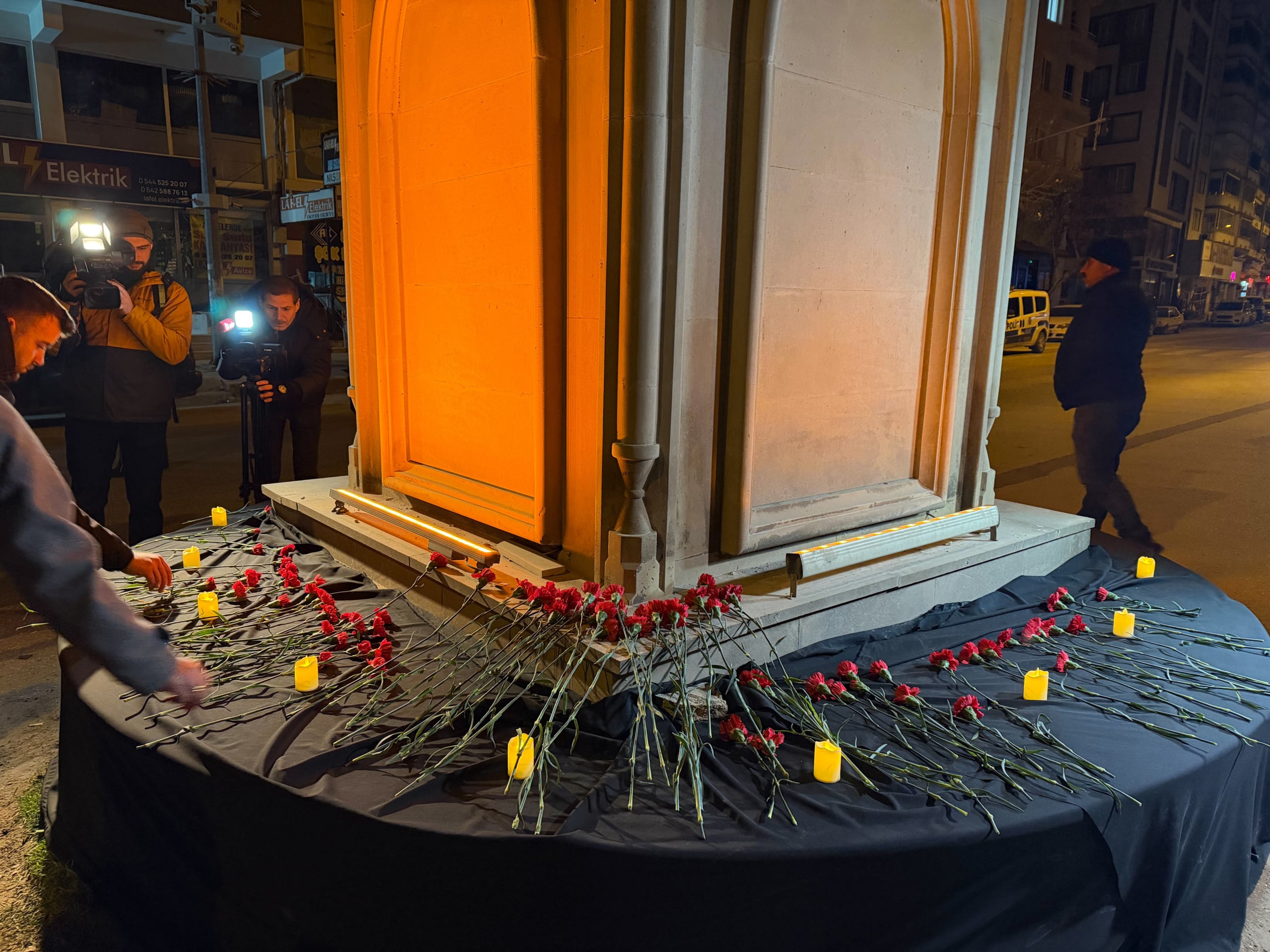 A A 20260206 40472781 40472779 P A Z A R C I K T A 6 S U B A T D E P R E M L E R I N D E Y A S A M I N I Y I T I R E N L E R A N I L D I Scaled